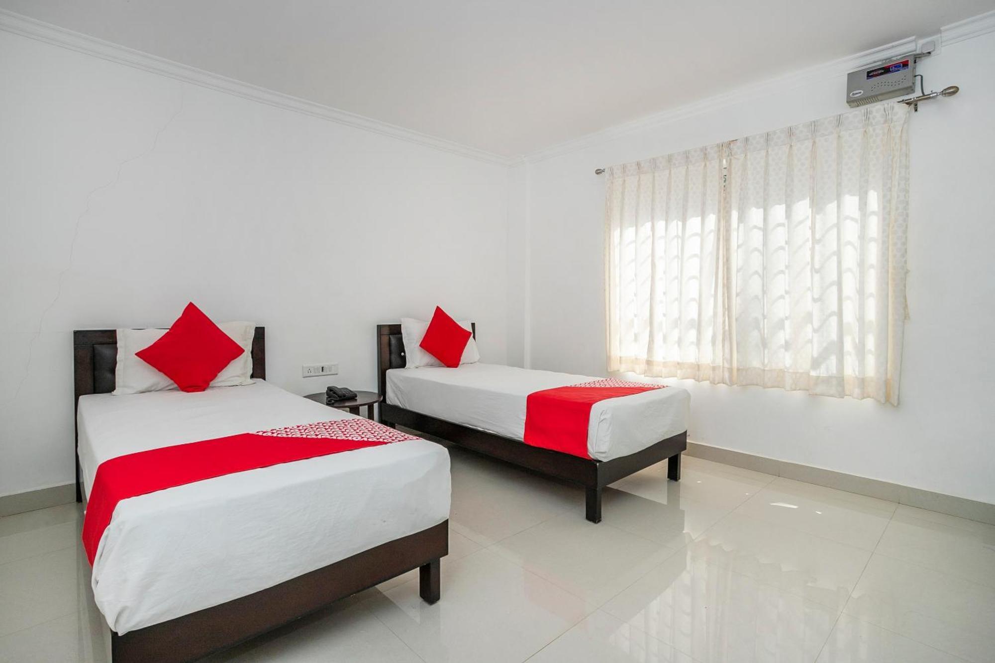 Отель Collection O Cosmopolitan Devanahalli Экстерьер фото