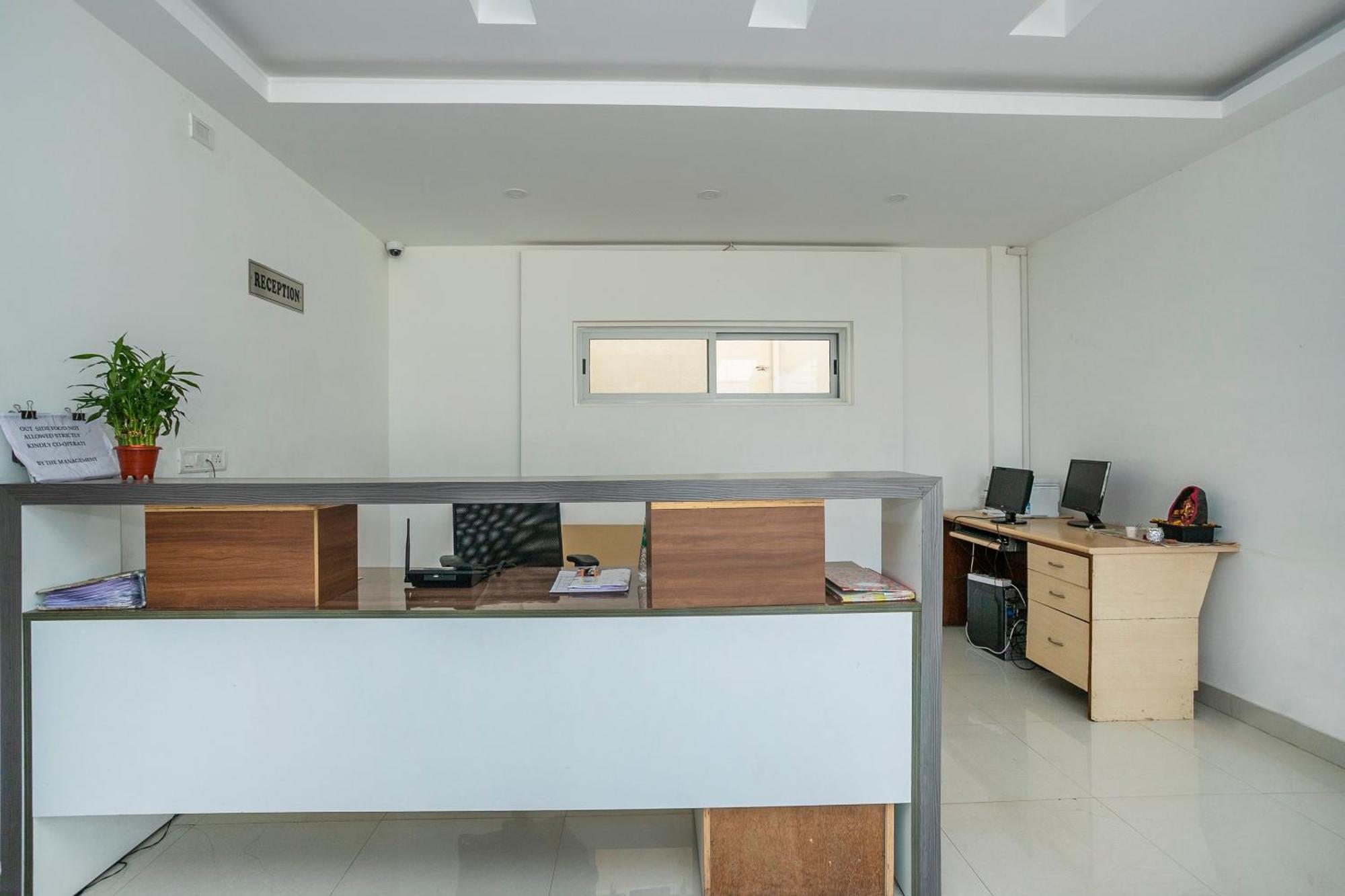 Отель Collection O Cosmopolitan Devanahalli Экстерьер фото
