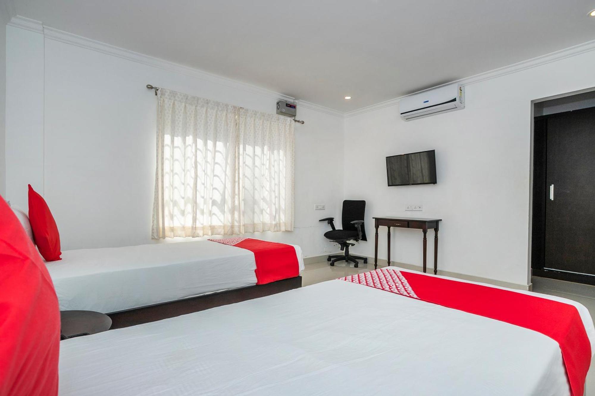Отель Collection O Cosmopolitan Devanahalli Экстерьер фото