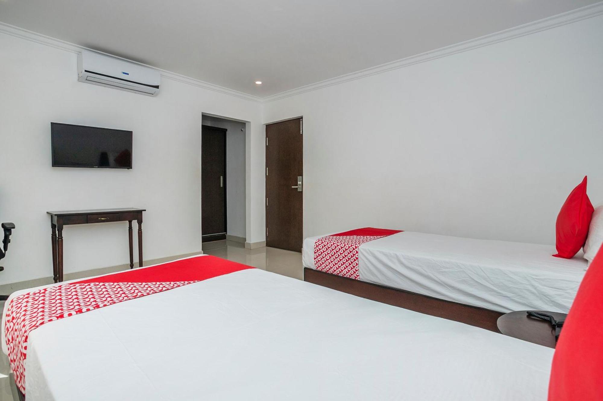 Отель Collection O Cosmopolitan Devanahalli Экстерьер фото